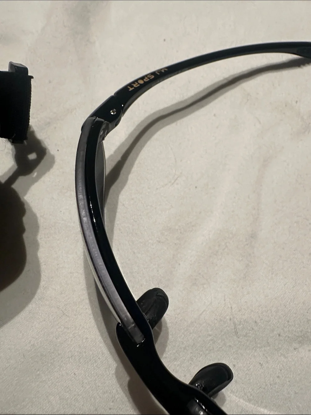Maui Jim Black Makaha Wraparound Sport Sunglasses with Black Zip Case